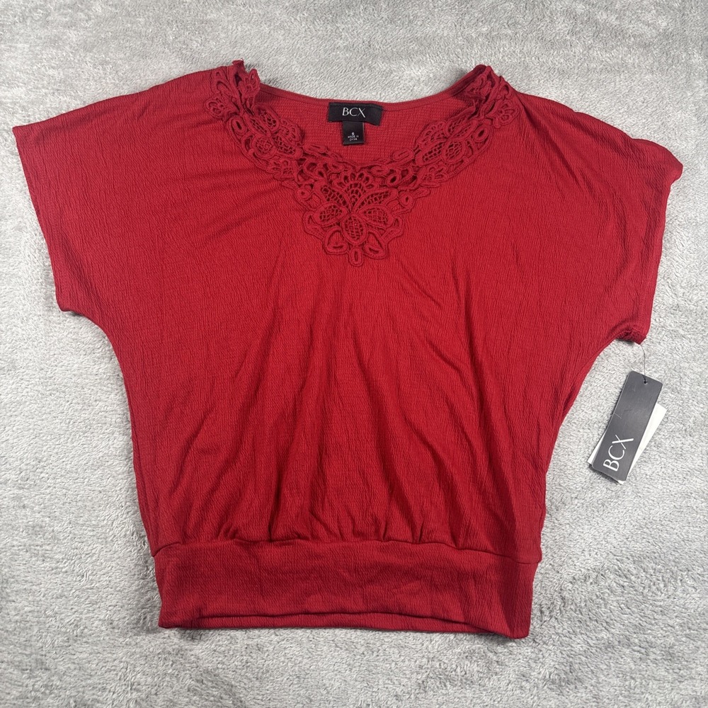 BCX Top Womens Red Short Sleeve Scoop Textured Lace Twist Front‎ Stretch Size S